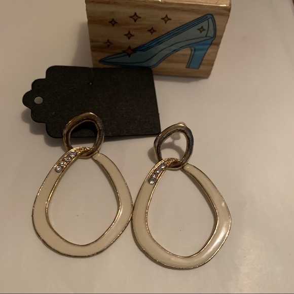 Vintage No~8 Unique Light Weight Fancy Earrings - Picture 4 of 11